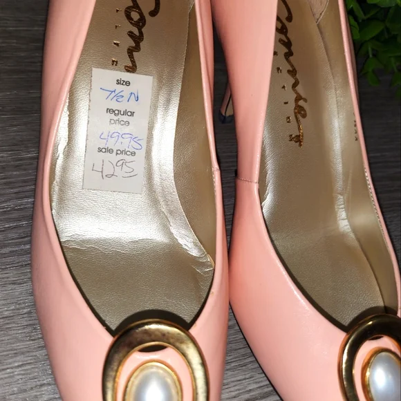 Vintage Heels - Picture 4 of 5